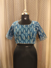 Cotton indigo blouse with sleeves