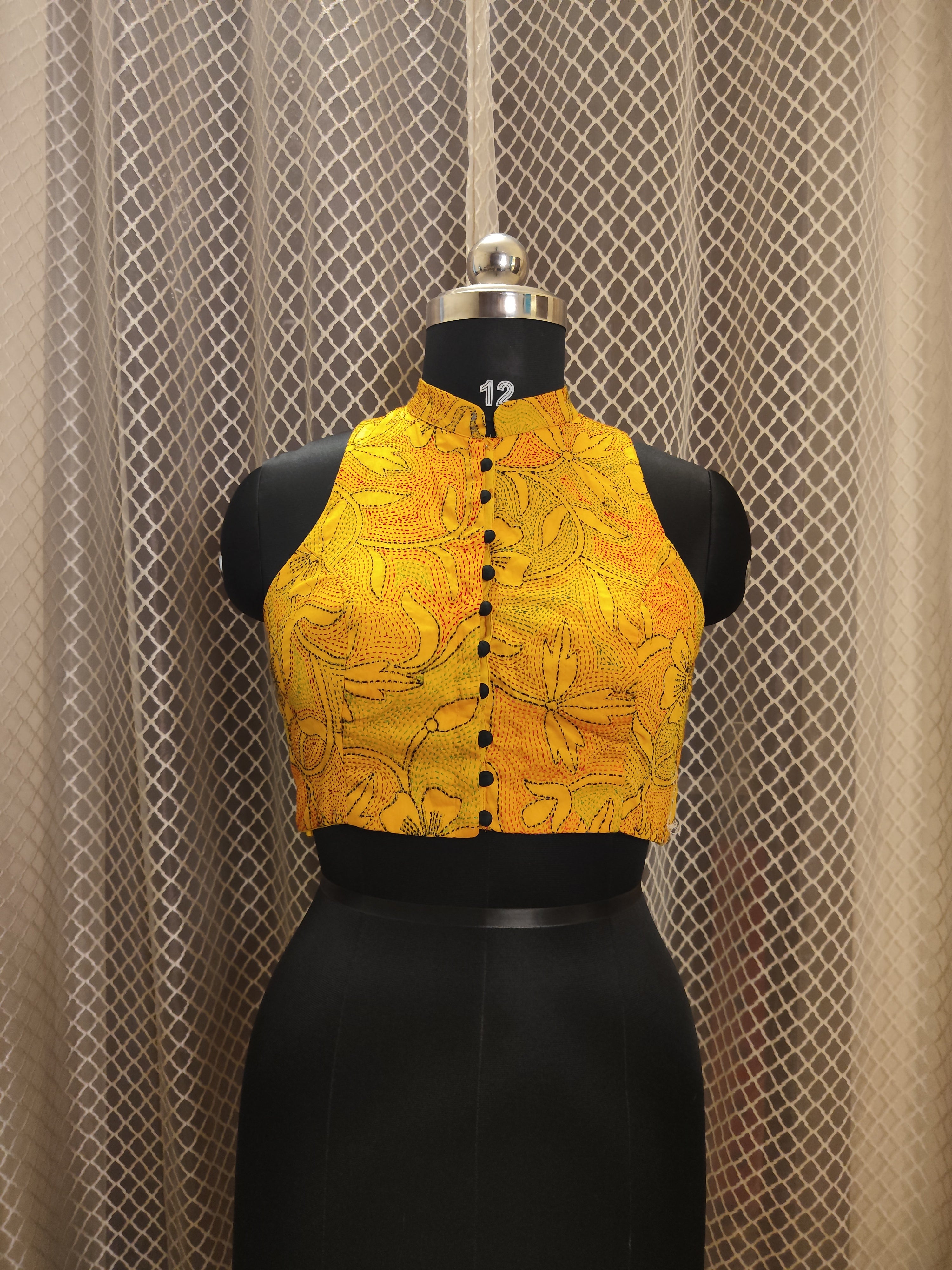 Sleeveless reverse katha blouse