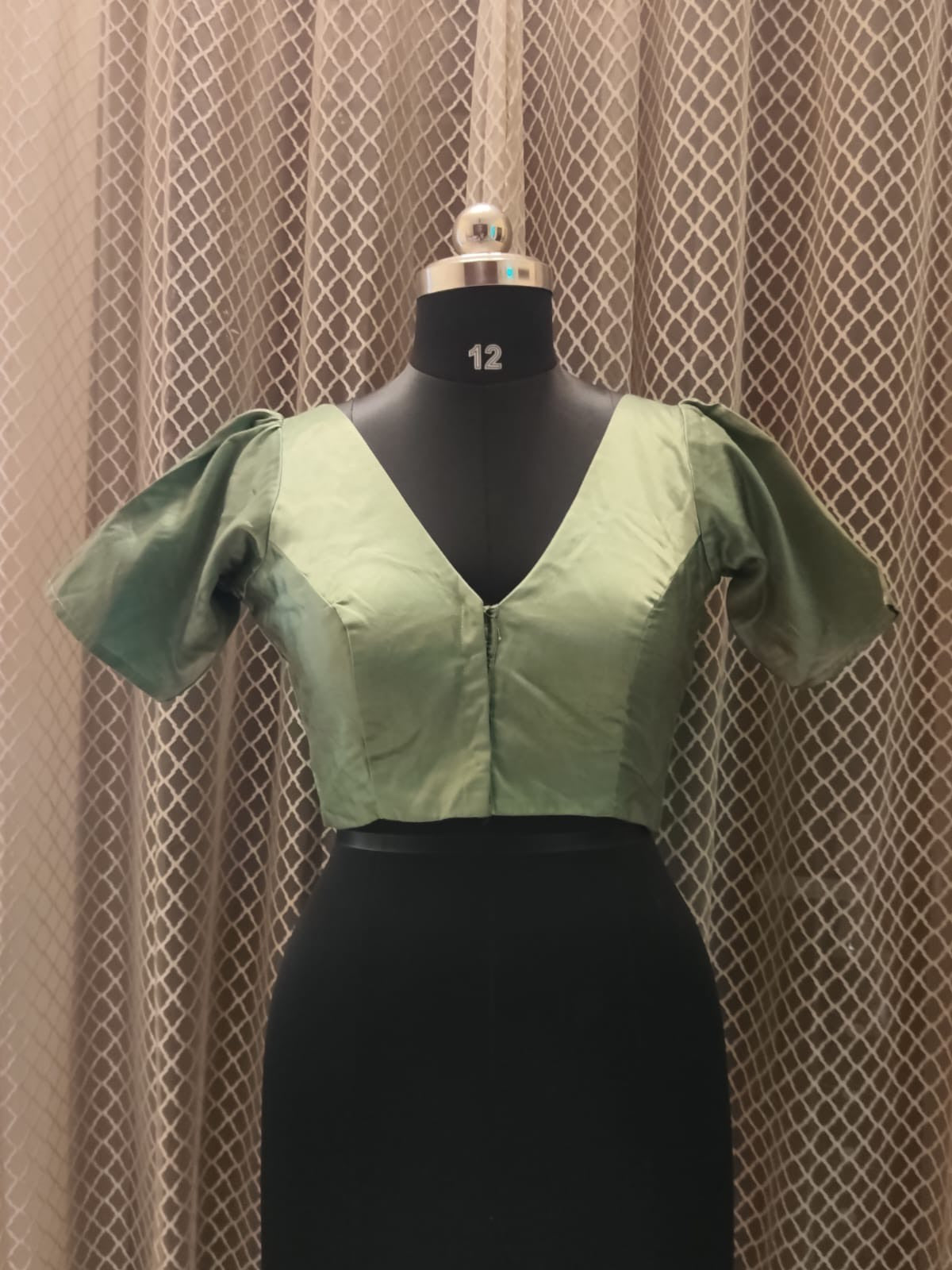 Solid colour modal puff sleeved blouse(on Sale)
