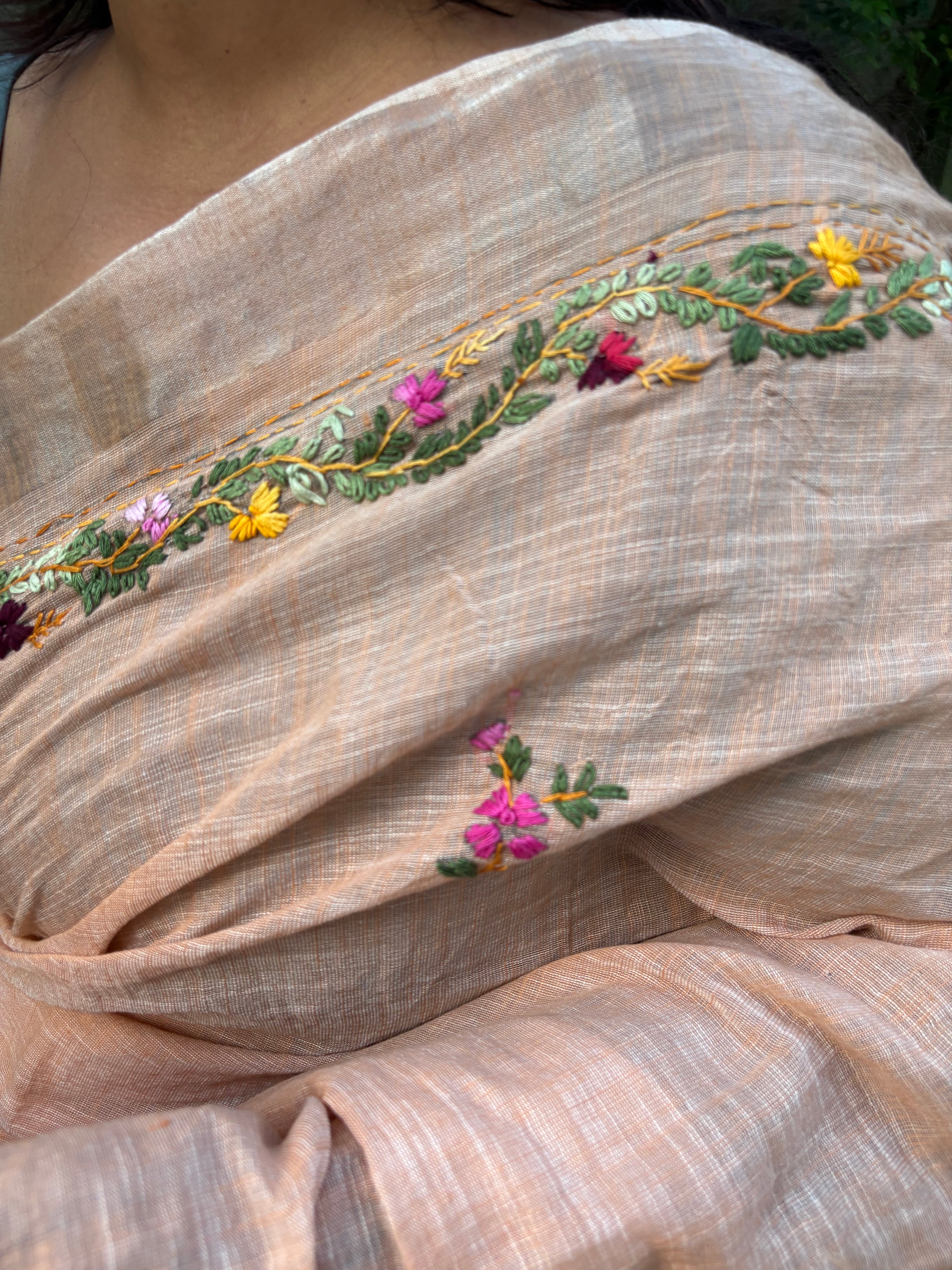 " Bouquet " hand - embroidered cotton - linen saree