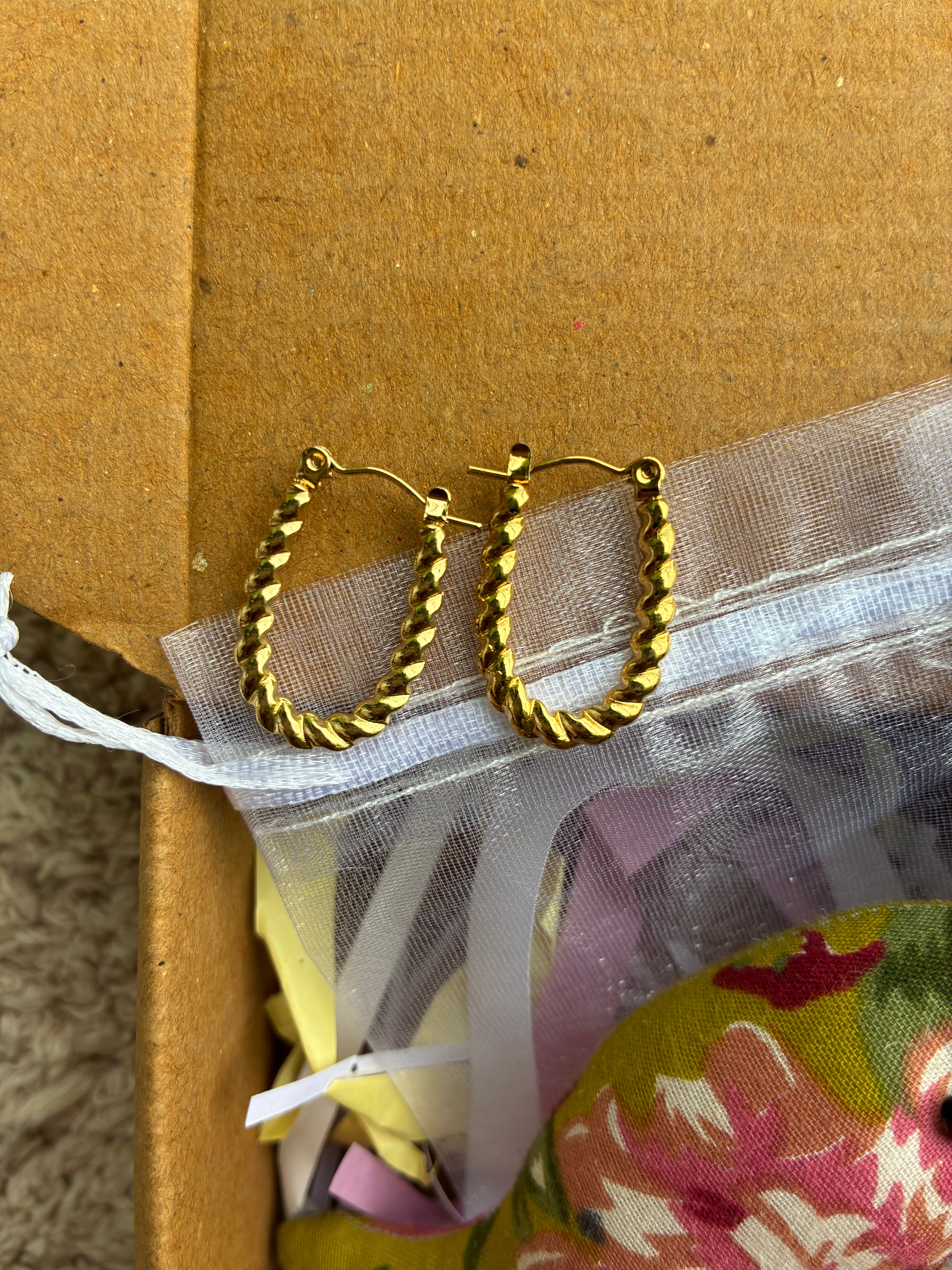 Rakhi Gift Hamper - Within 500 - Option 3