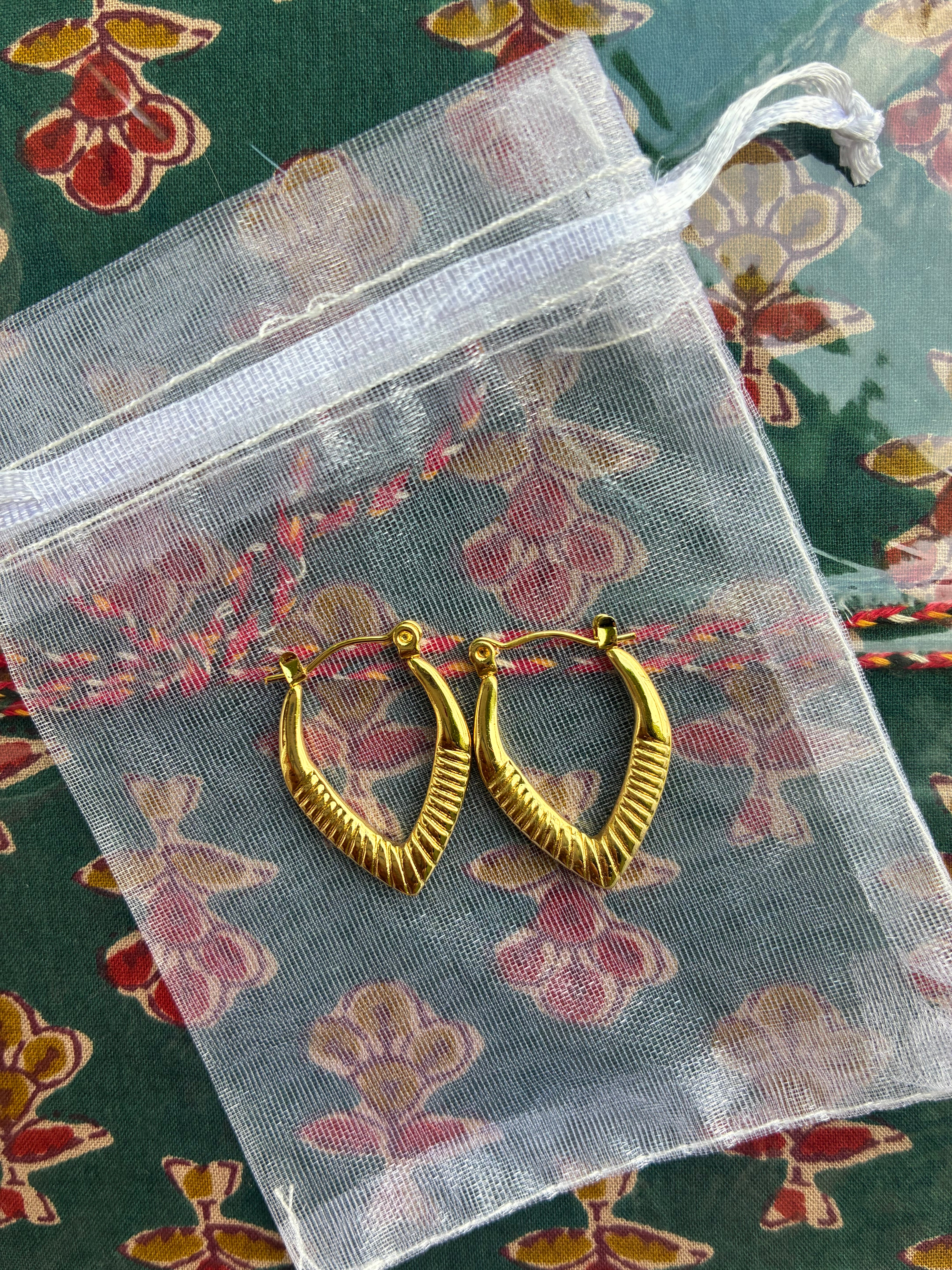 Rakhi Gift Hamper - Within 500 - Option 2