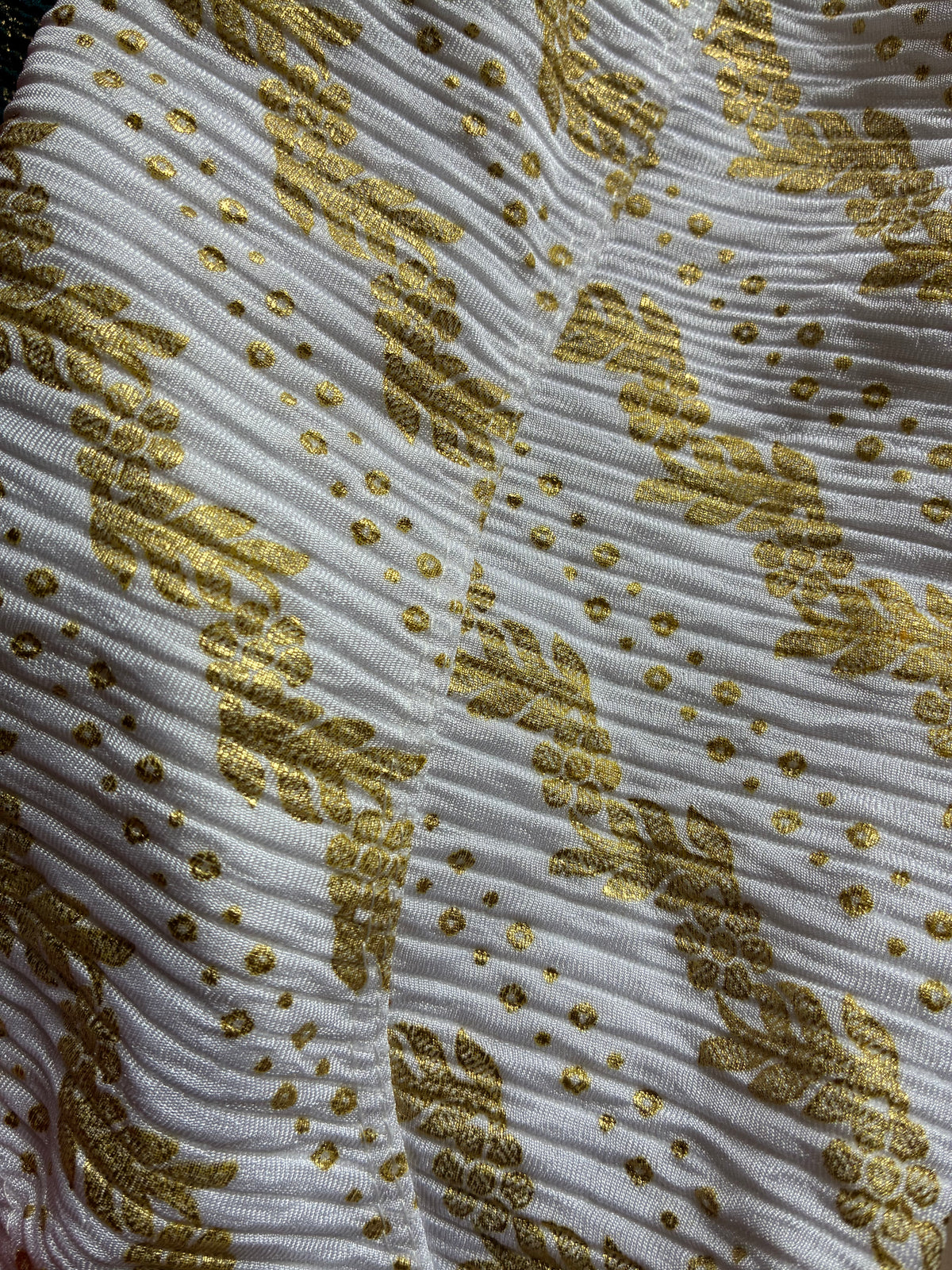 "Soft-Grand-Affordable" L size Blouses with gold foil prints