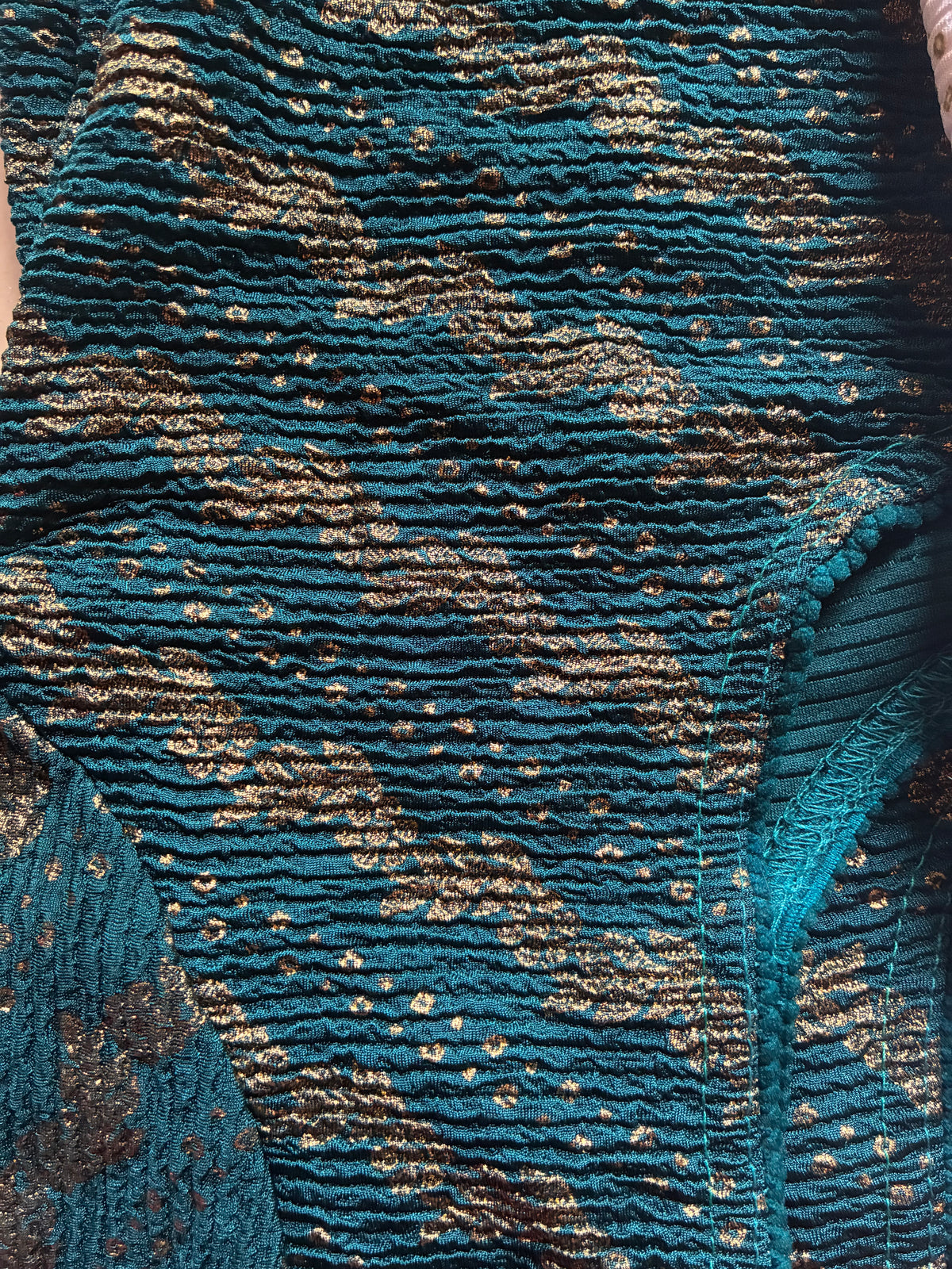 "Soft-Grand-Affordable" XL size Blouses with gold foil prints