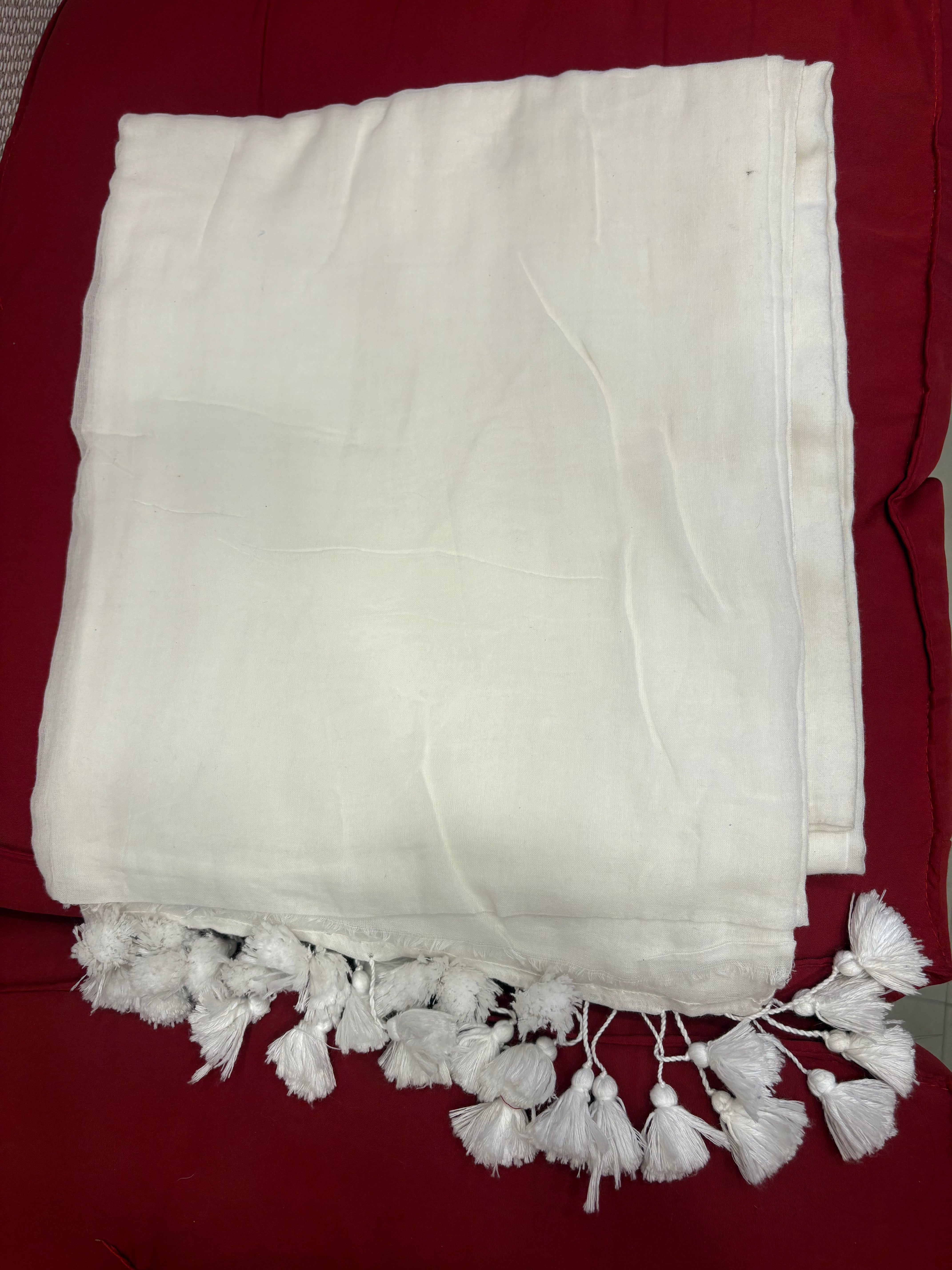 "SHEROES" plain mul cotton sarees