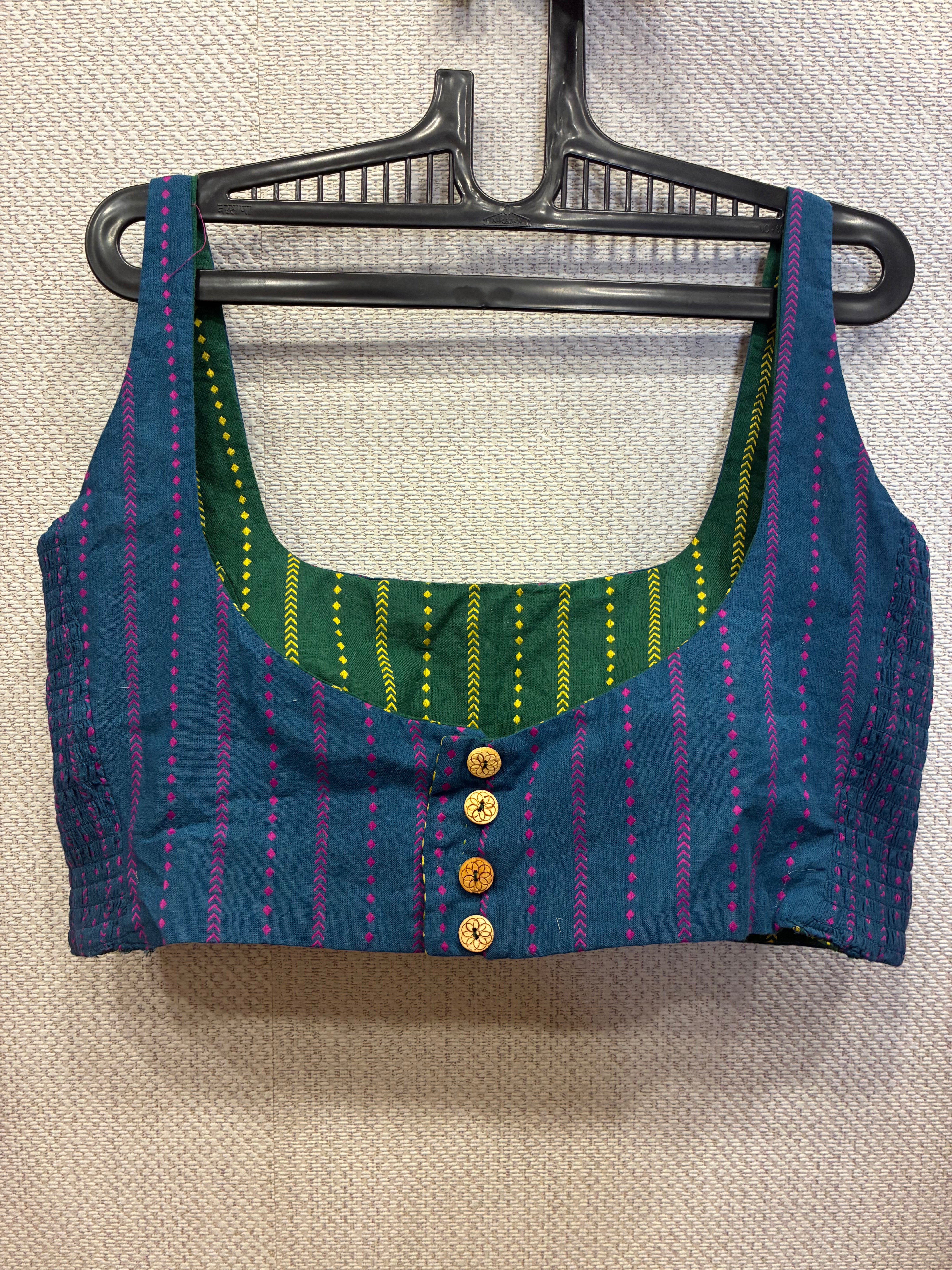 Blue-green Kuk-kuk blouses (both side wearable)