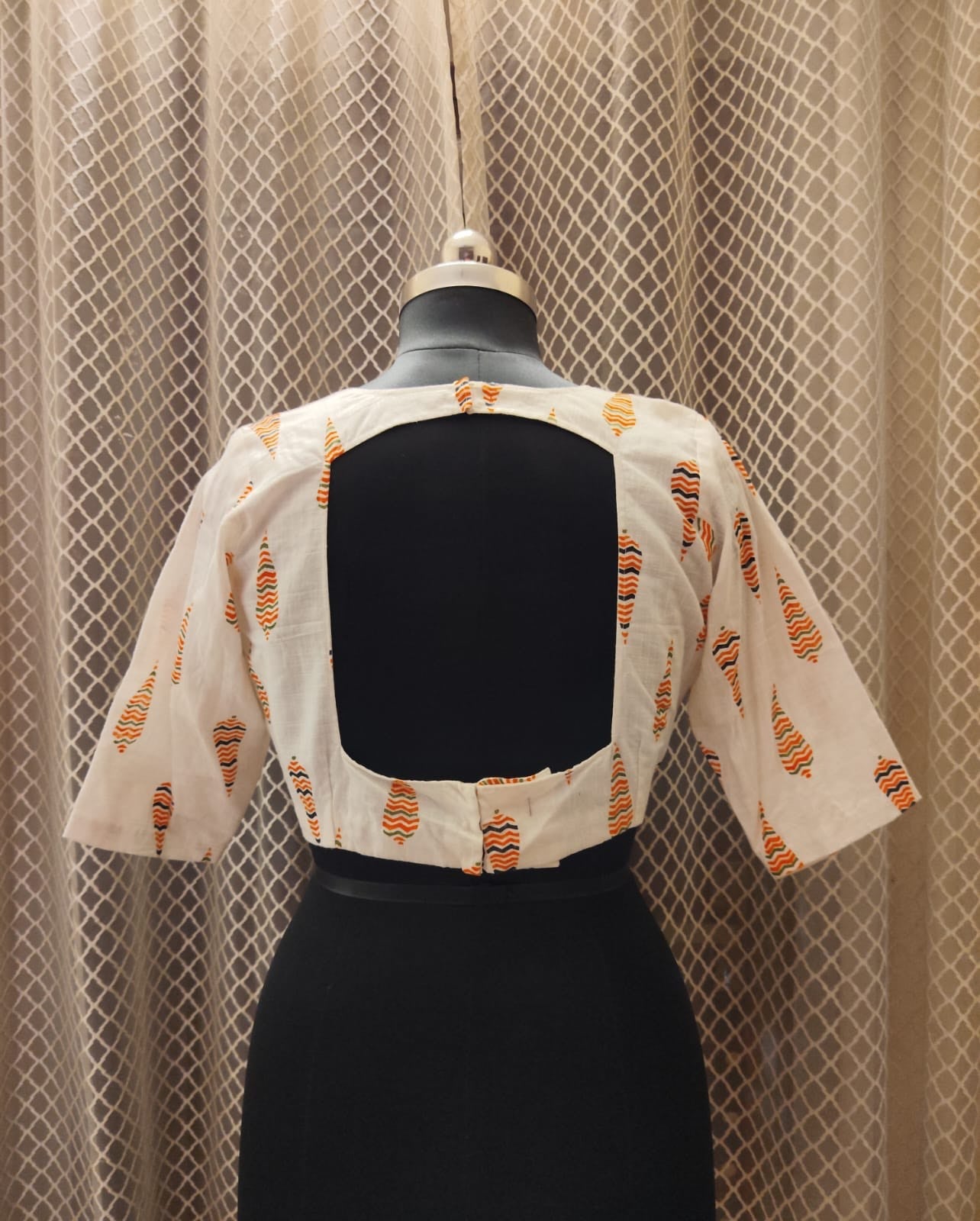 "J " blouse in white and orange